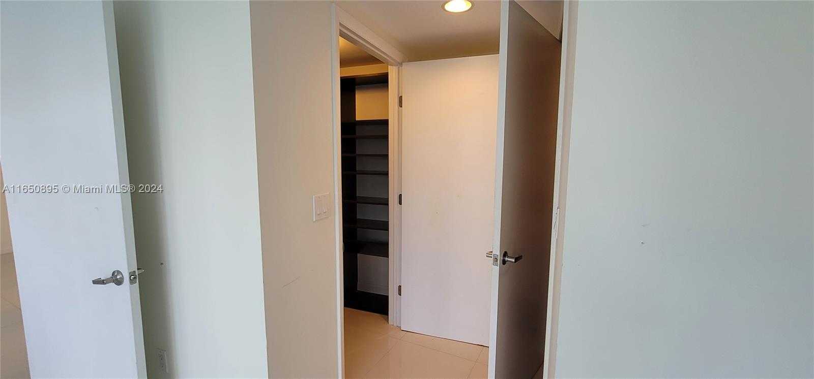 Small Image of 495 BRICKELL AVE #420, Miami Number 39