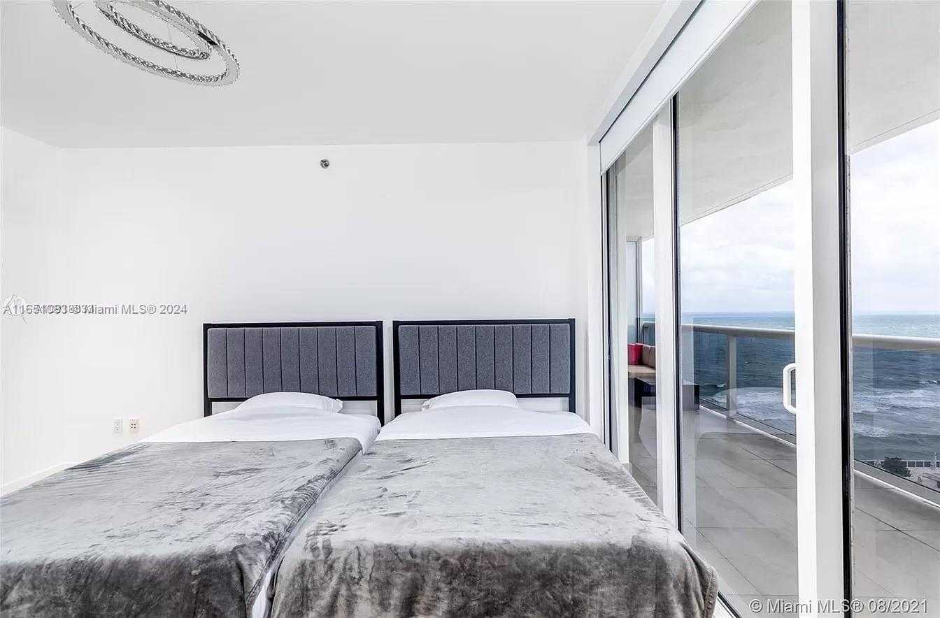 Small Image of 1830 SOUTH OCEAN DR #1606, Hallandale Beach Number 20