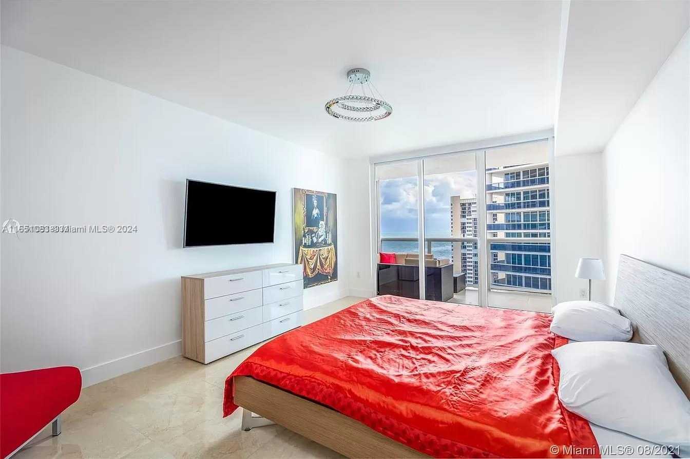 Small Image of 1830 SOUTH OCEAN DR #1606, Hallandale Beach Number 21