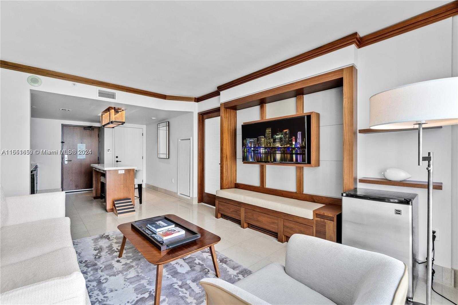 Small Image of 6801 COLLINS AVE #818, Miami Beach Number 2