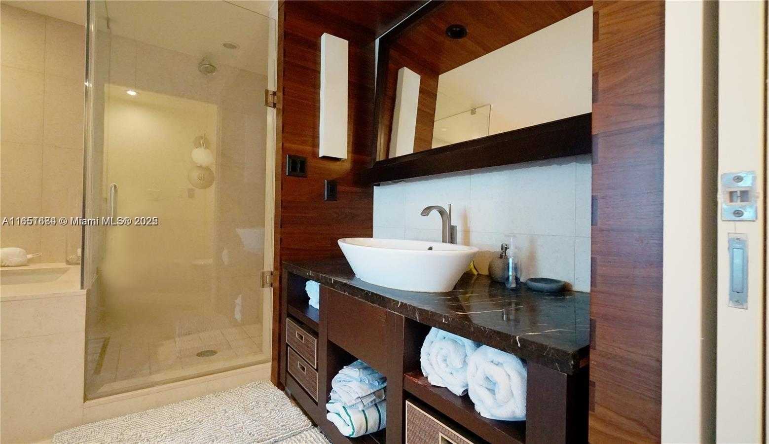 Small Image of 6801 COLLINS AVE #710, Miami Beach Number 13