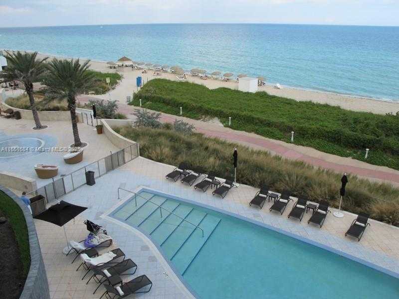 Small Image of 6801 COLLINS AVE #710, Miami Beach Number 16