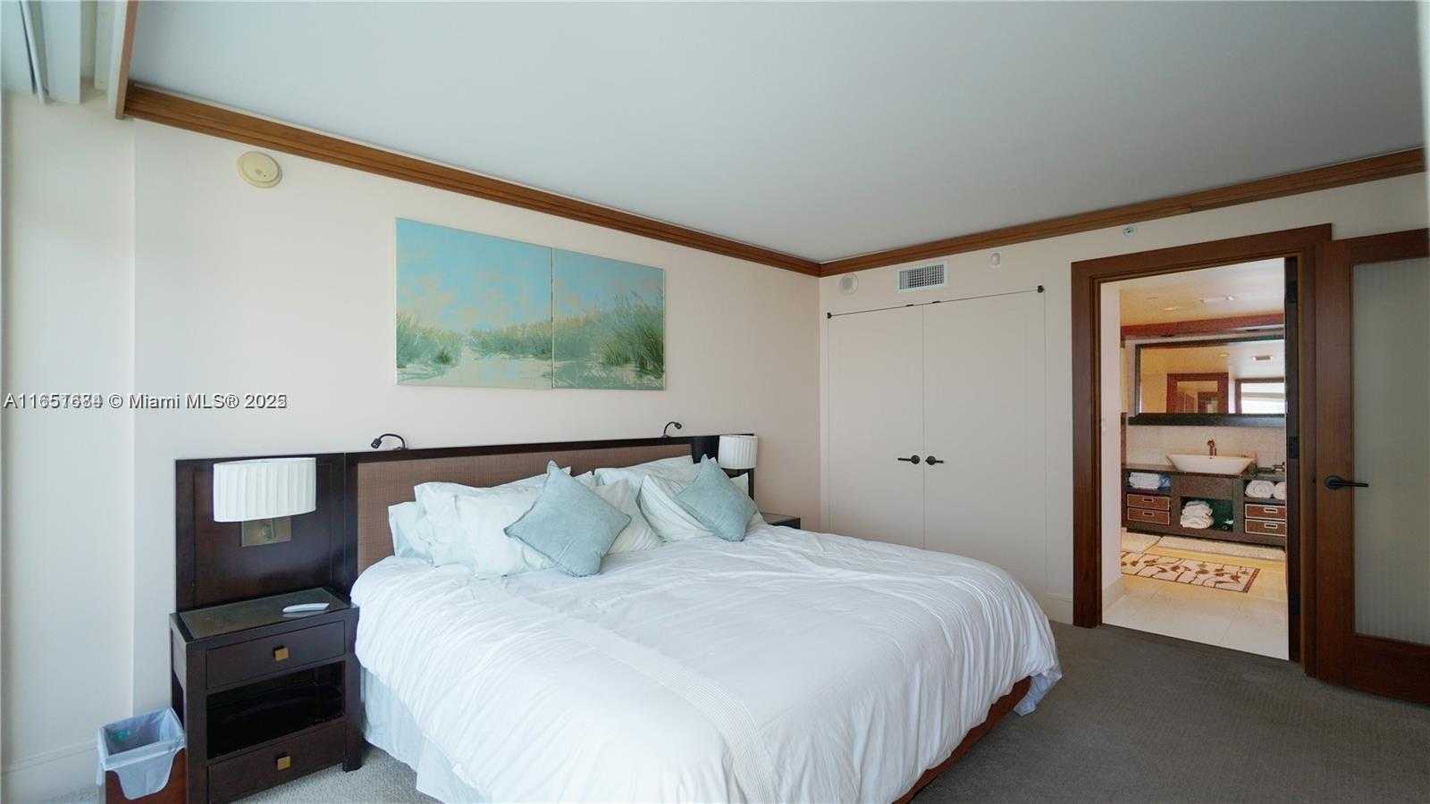 Small Image of 6801 COLLINS AVE #710, Miami Beach Number 3
