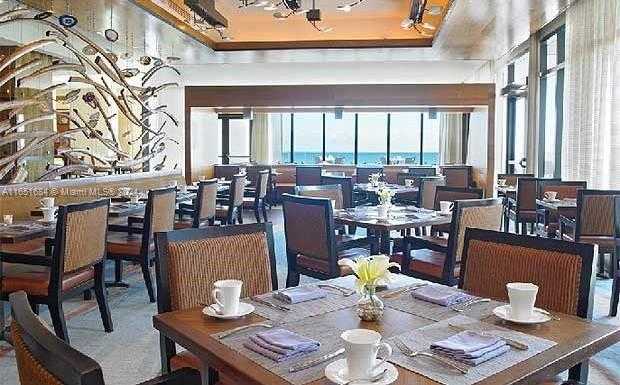 Small Image of 6801 COLLINS AVE #710, Miami Beach Number 36