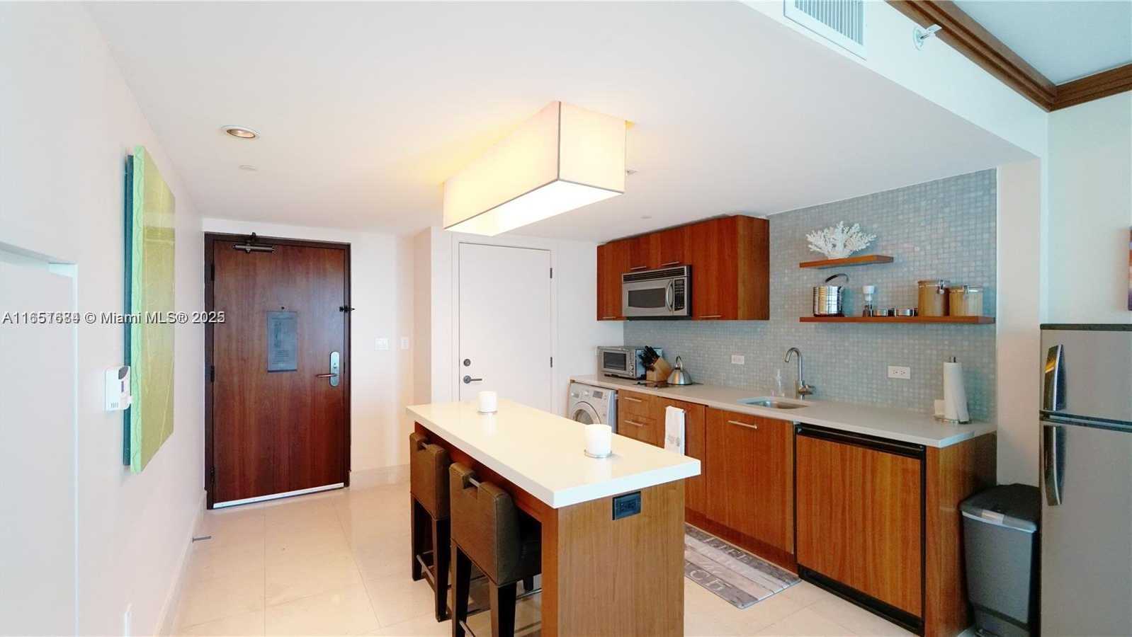 Small Image of 6801 COLLINS AVE #710, Miami Beach Number 5