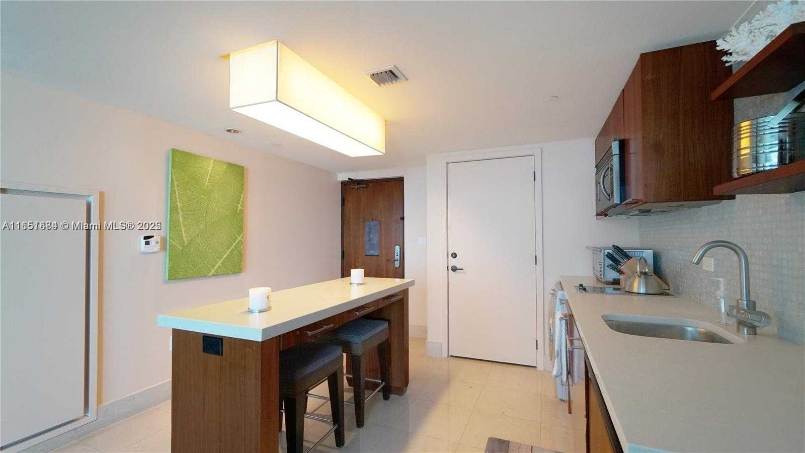 Small Image of 6801 COLLINS AVE #710, Miami Beach Number 8