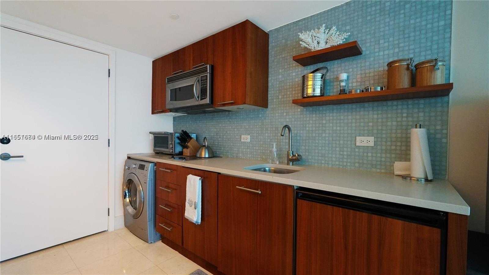 Small Image of 6801 COLLINS AVE #710, Miami Beach Number 9