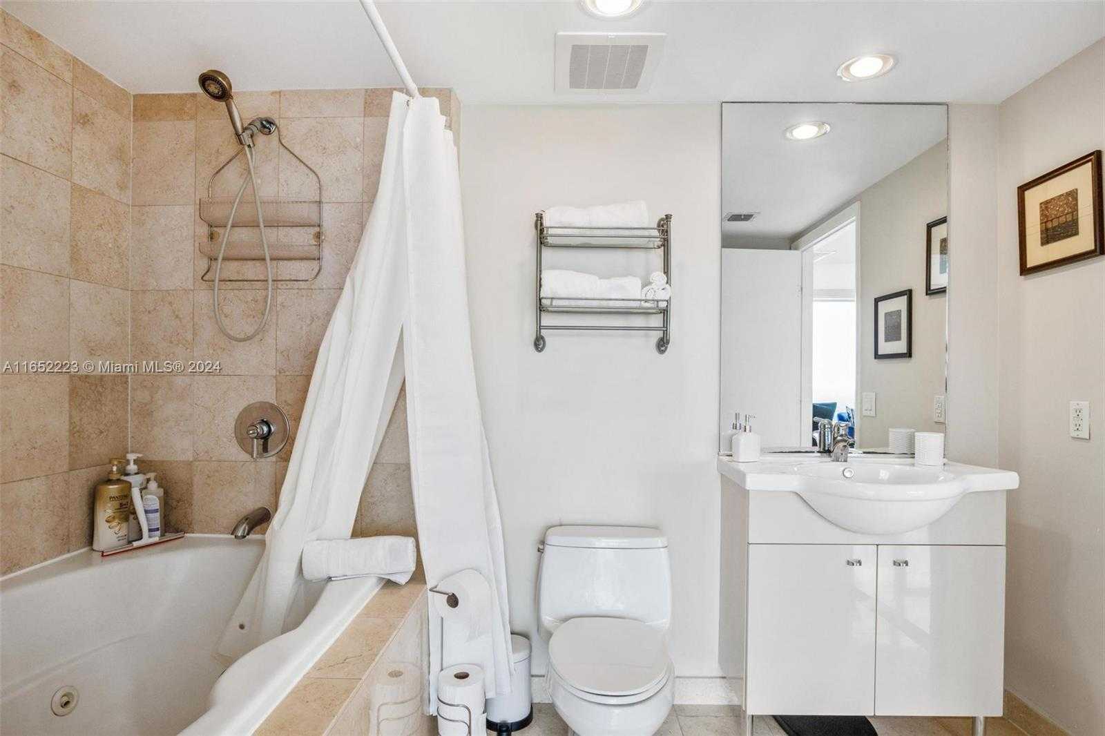 Small Image of 1830 SOUTH OCEAN DR #4307, Hallandale Beach Number 11