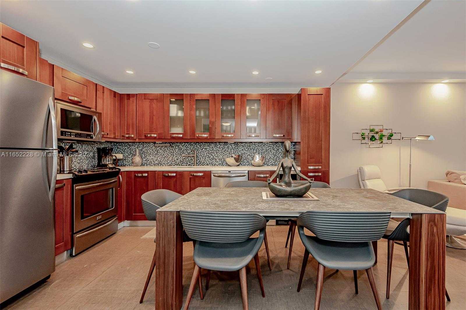 Small Image of 2301 COLLINS AVE #1216, Miami Beach Number 11