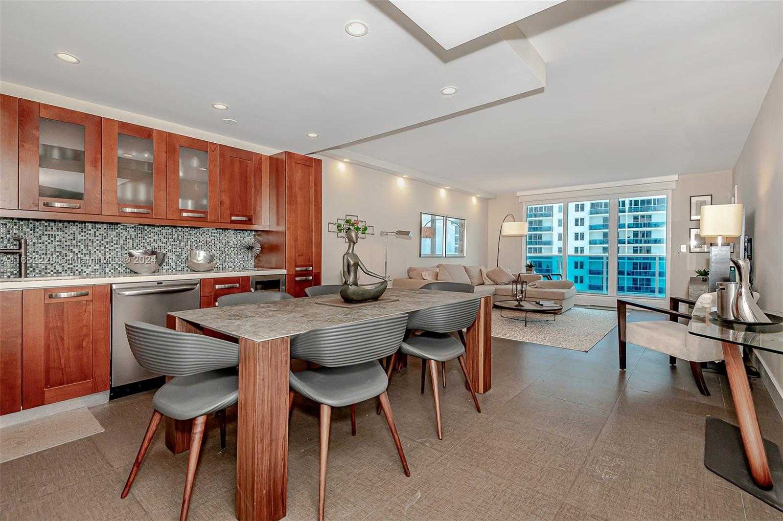 Small Image of 2301 COLLINS AVE #1216, Miami Beach Number 13