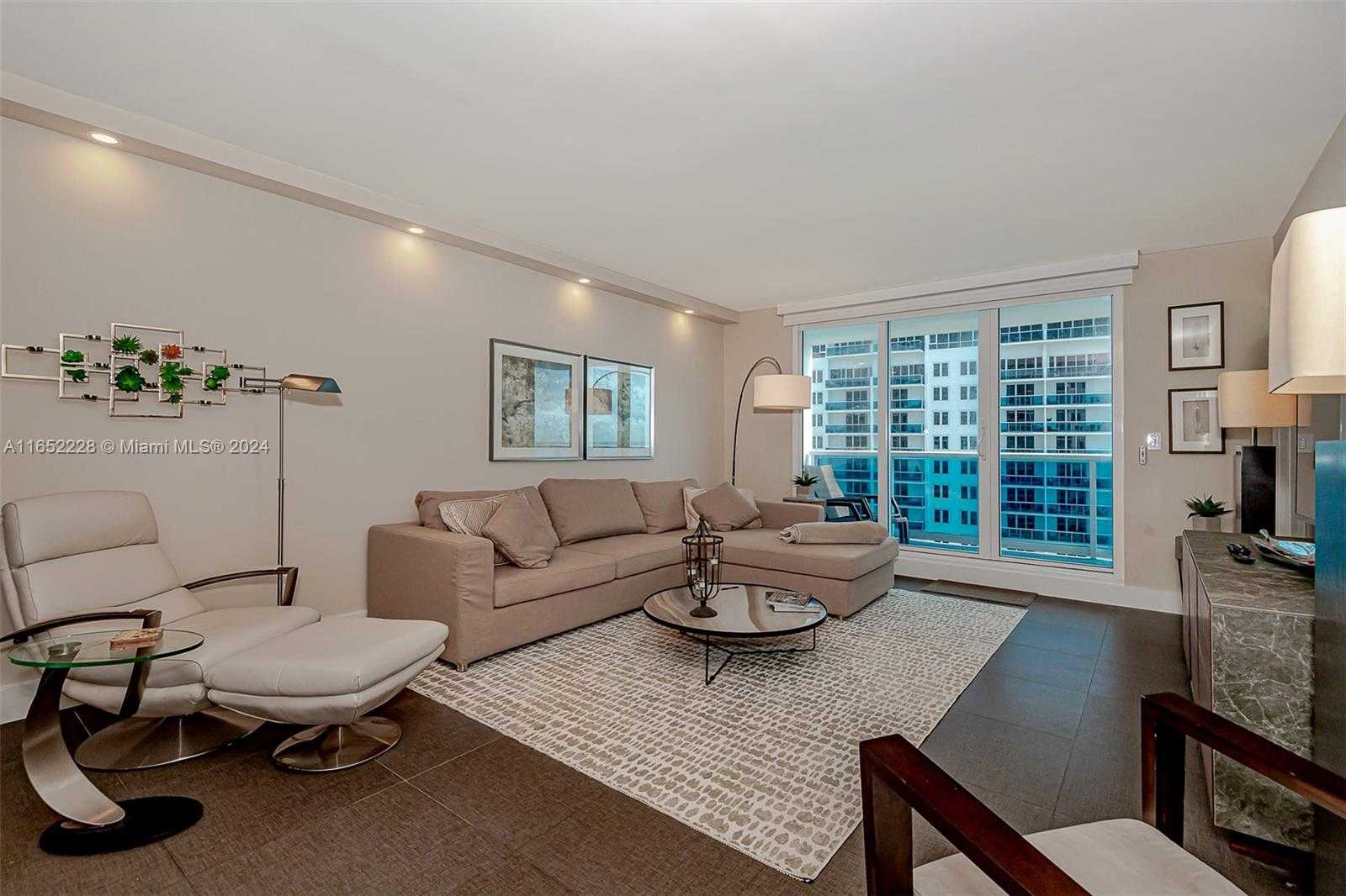 Small Image of 2301 COLLINS AVE #1216, Miami Beach Number 2