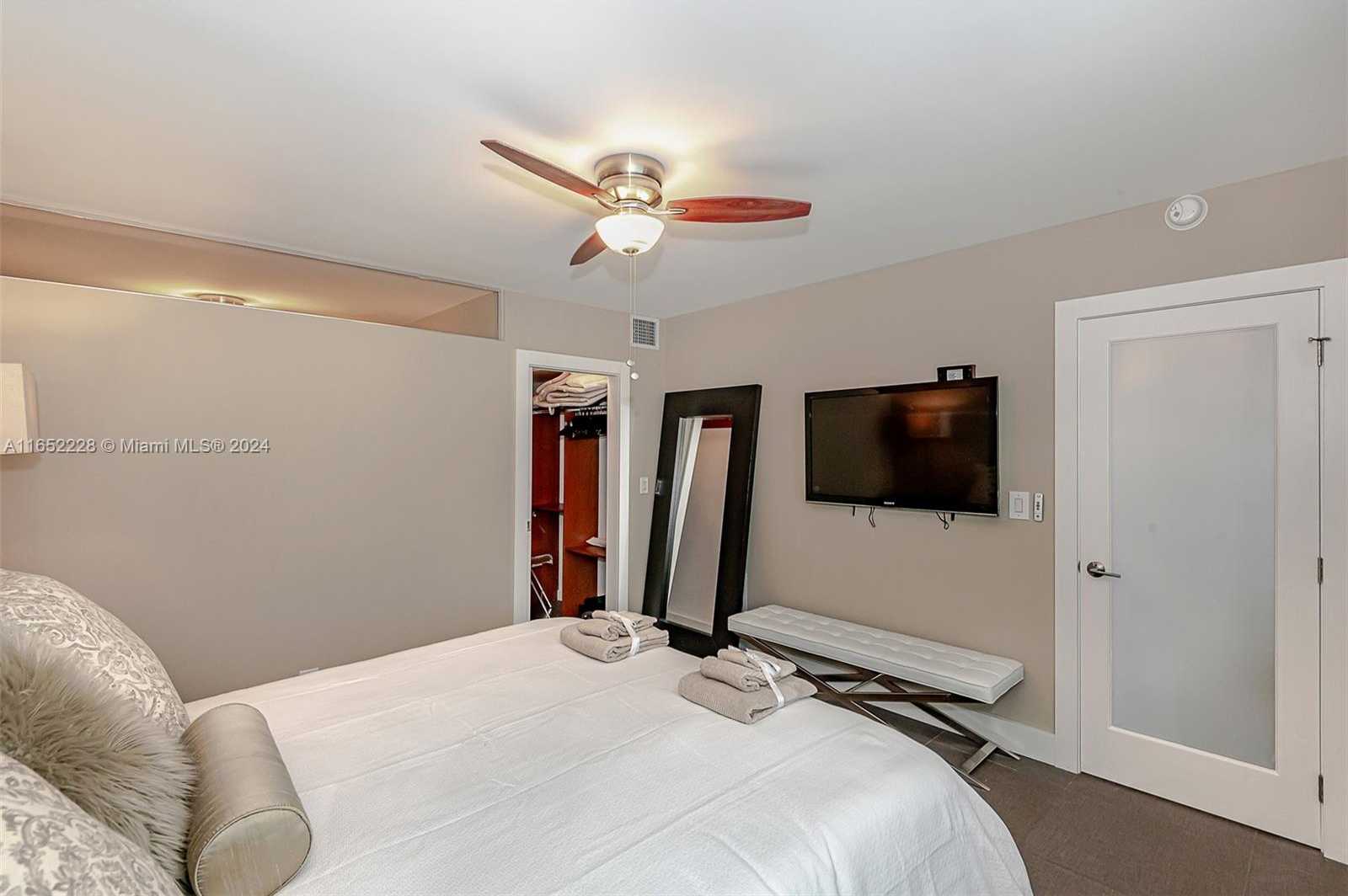 Small Image of 2301 COLLINS AVE #1216, Miami Beach Number 20