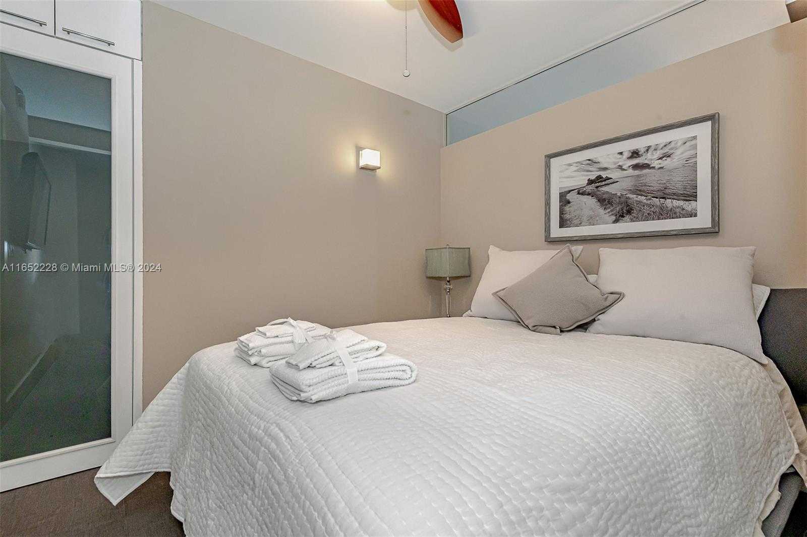 Small Image of 2301 COLLINS AVE #1216, Miami Beach Number 25