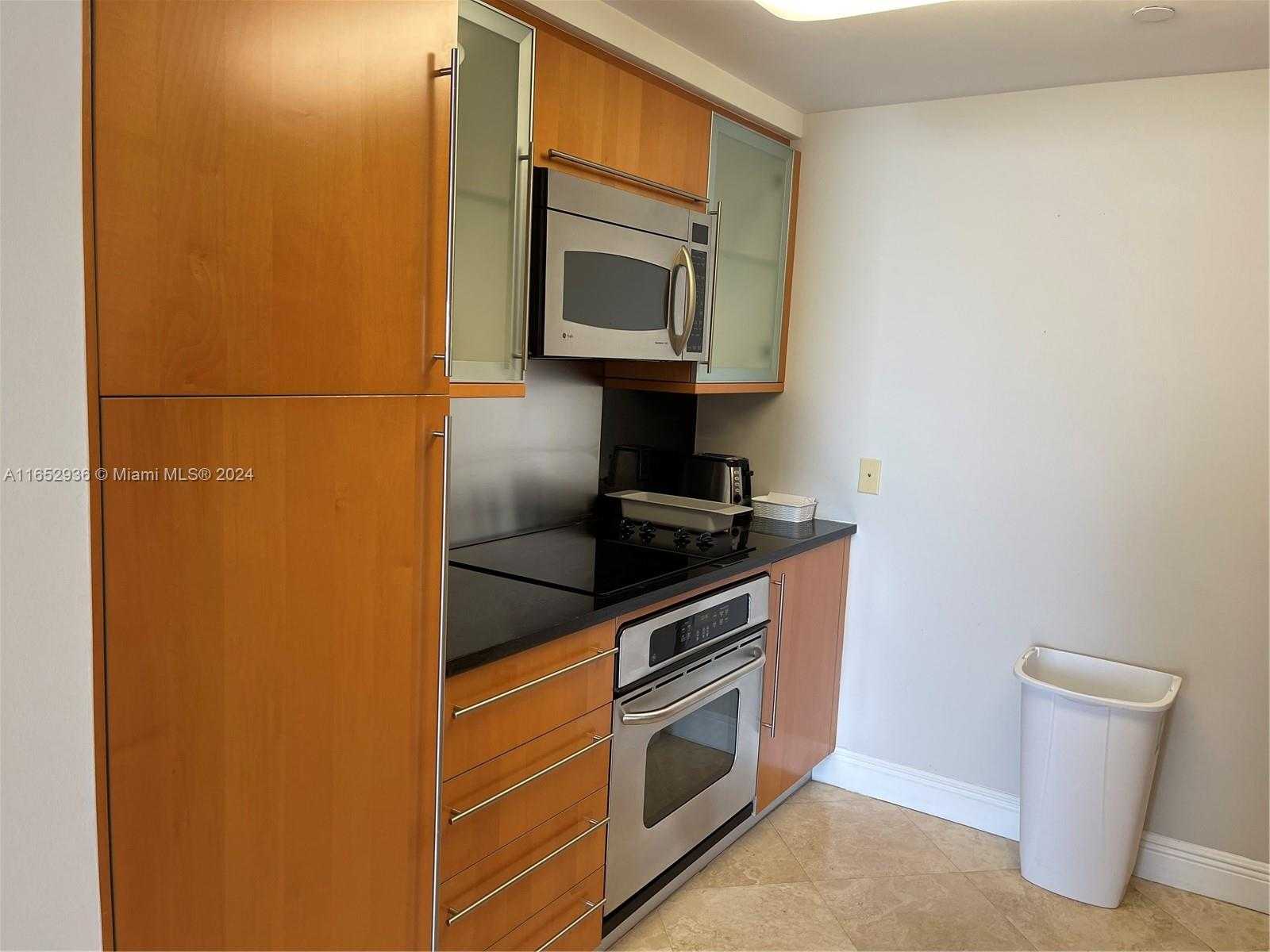 Small Image of 6365 COLLINS AVE #1206, Miami Beach Number 8
