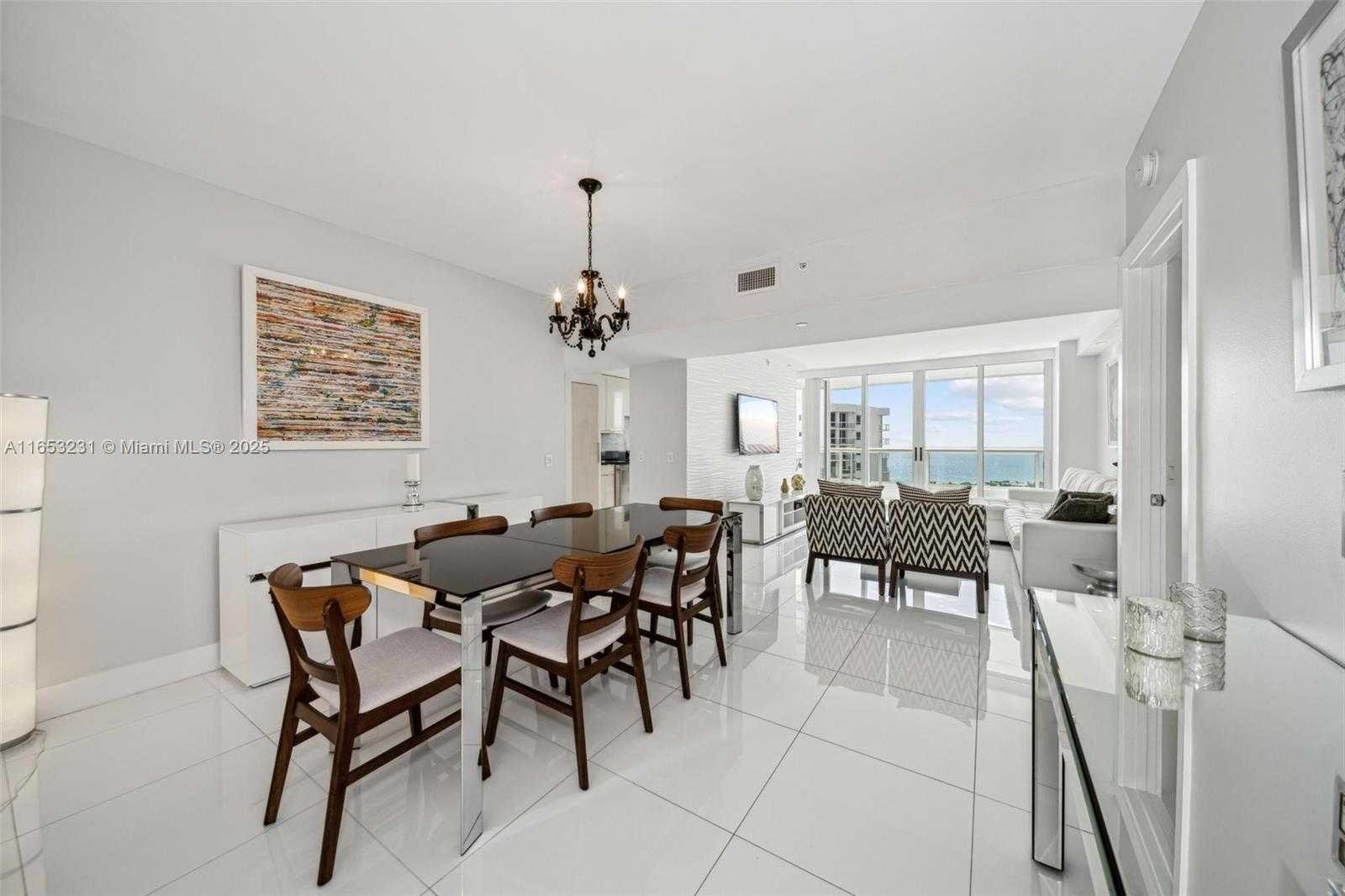 Small Image of 21055 YACHT CLUB DR #3101, Aventura Number 16