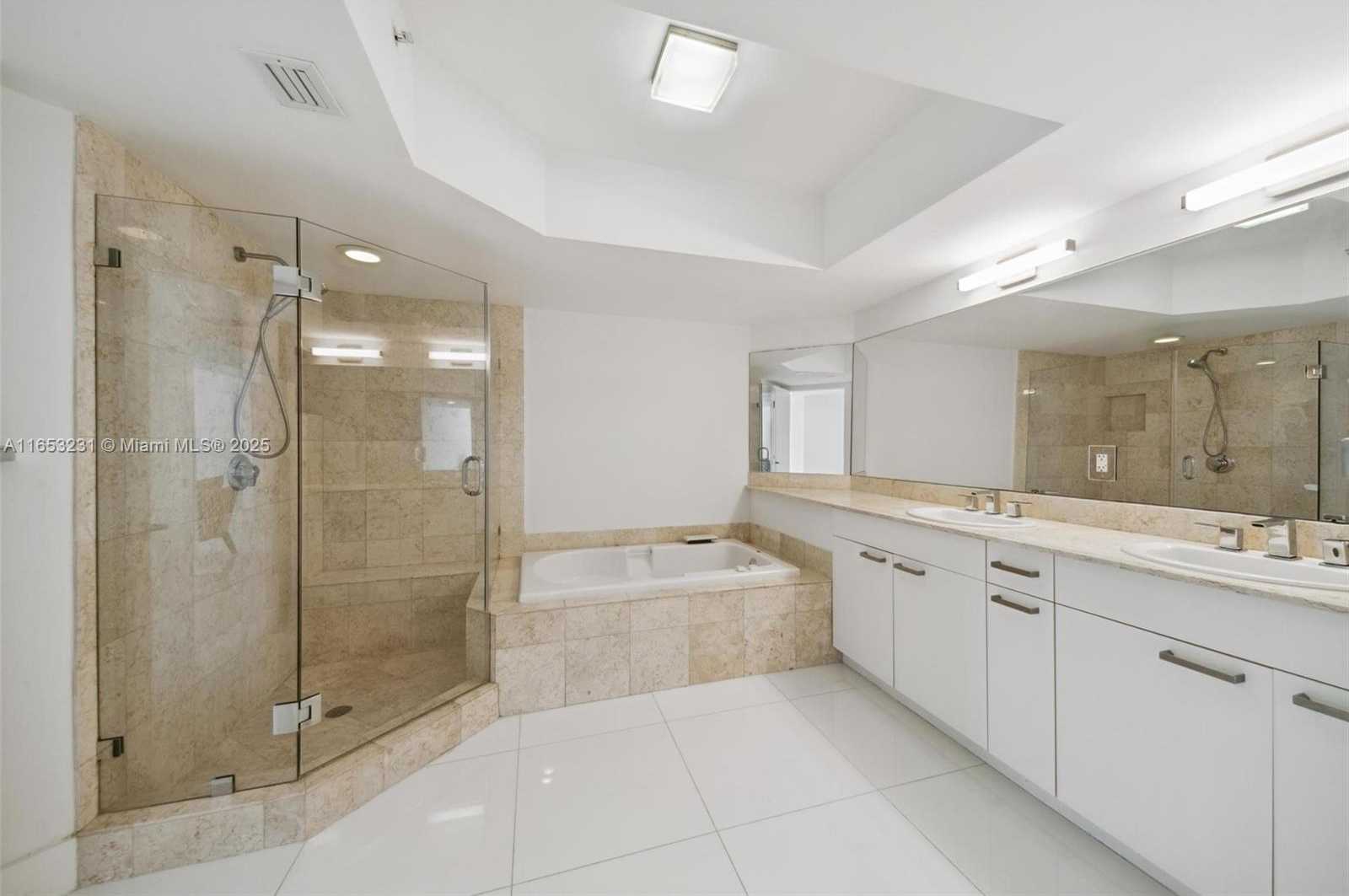 Small Image of 21055 YACHT CLUB DR #3101, Aventura Number 28