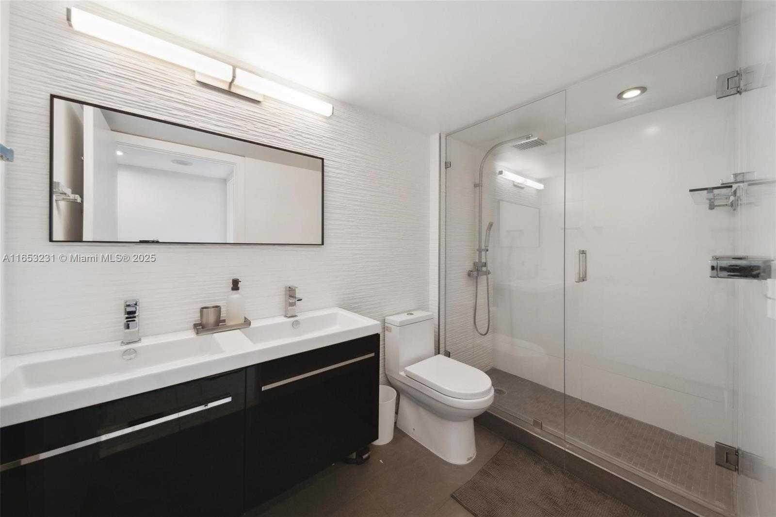 Small Image of 21055 YACHT CLUB DR #3101, Aventura Number 33