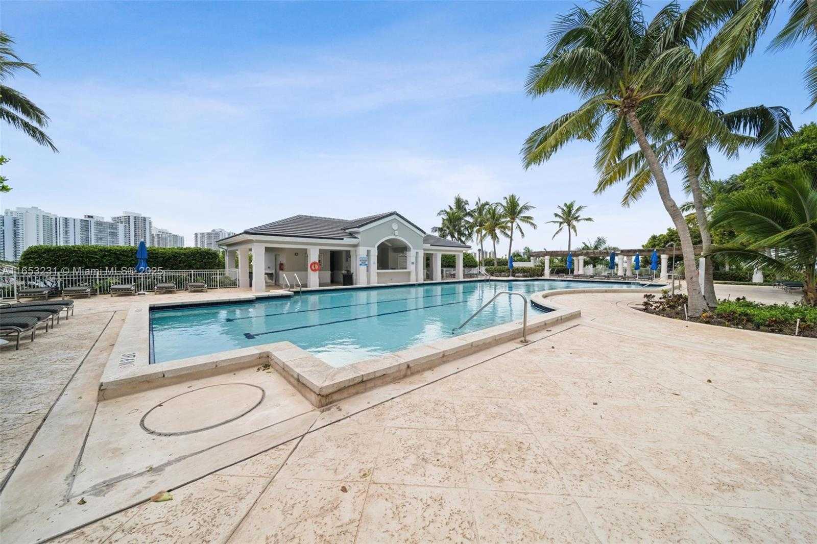 Small Image of 21055 YACHT CLUB DR #3101, Aventura Number 34