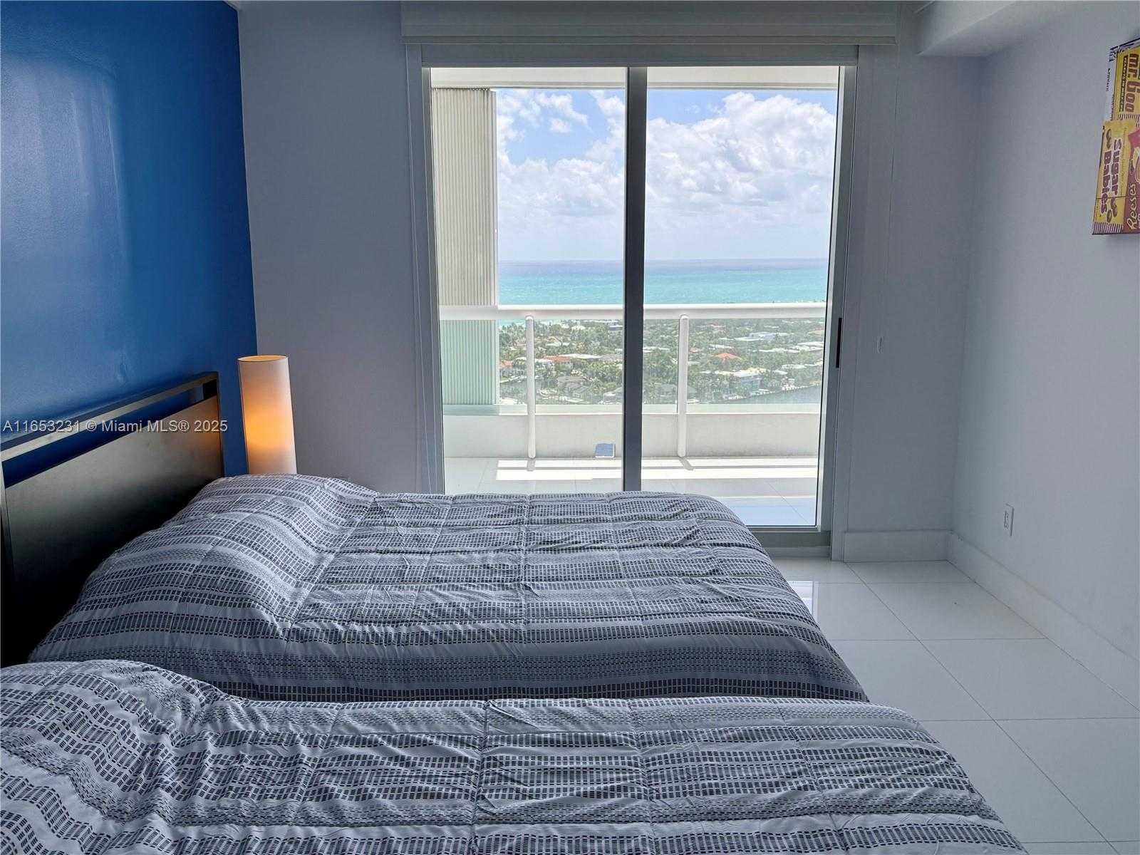 Small Image of 21055 YACHT CLUB DR #3101, Aventura Number 35