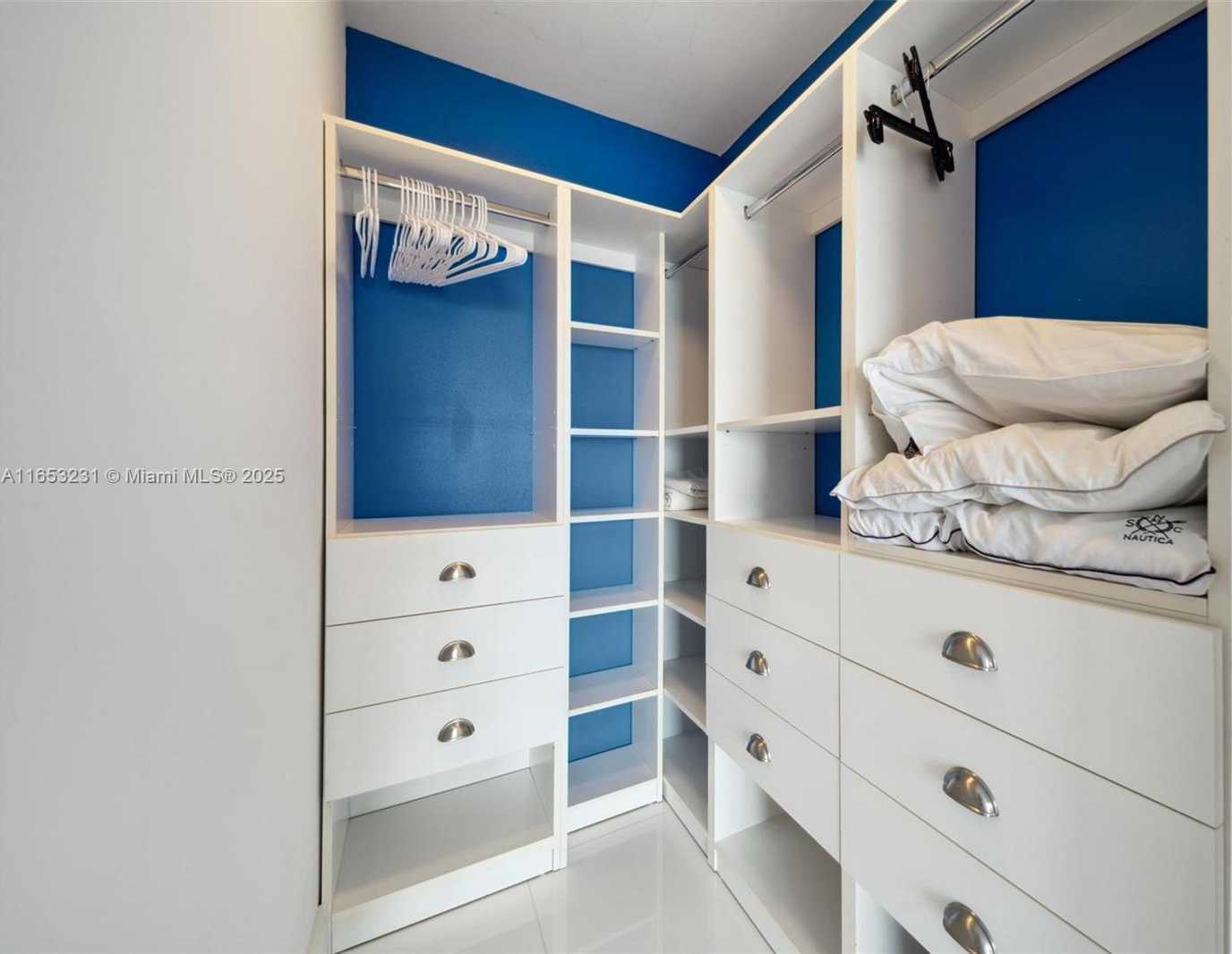 Small Image of 21055 YACHT CLUB DR #3101, Aventura Number 37