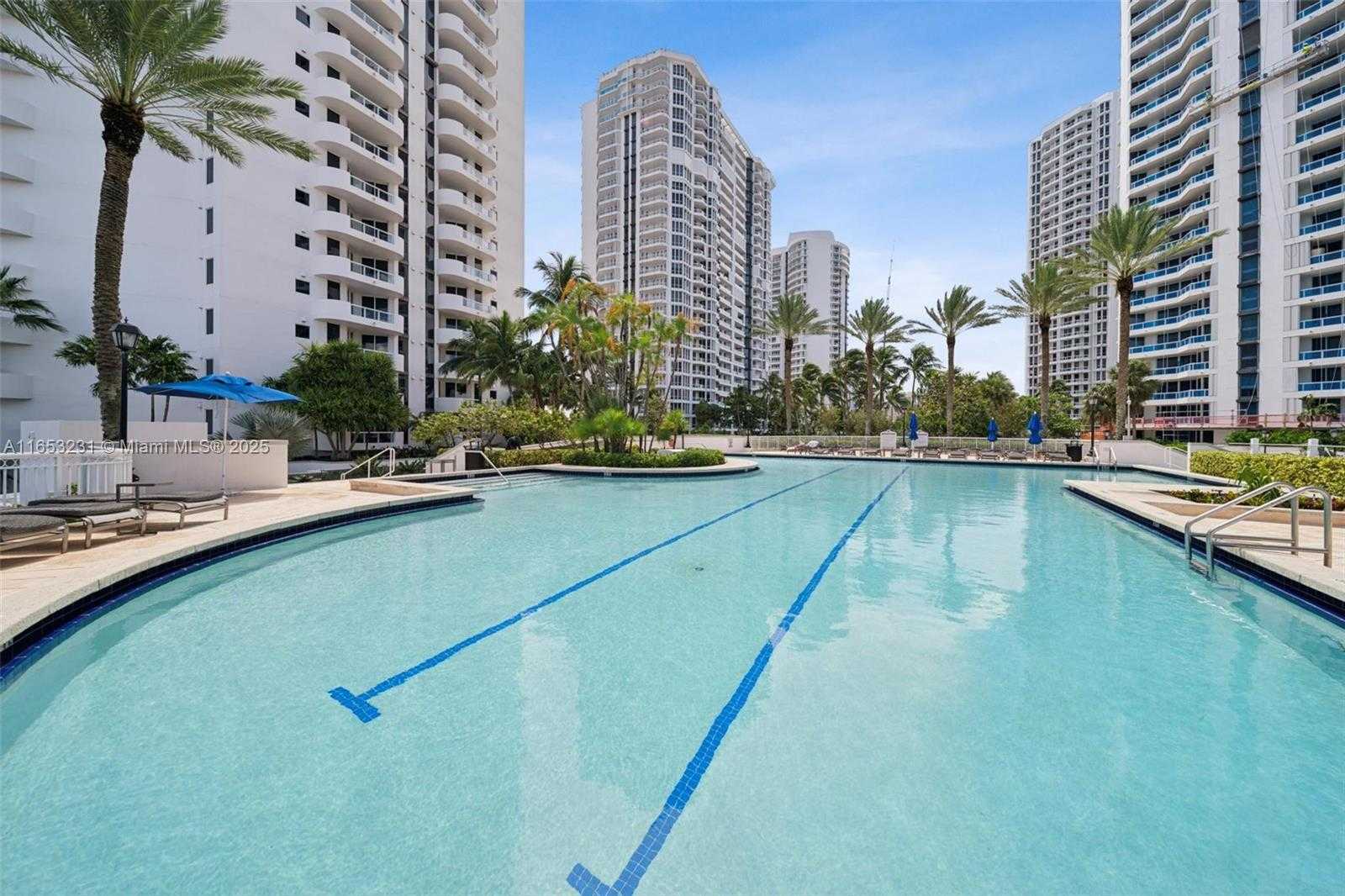 Small Image of 21055 YACHT CLUB DR #3101, Aventura Number 38