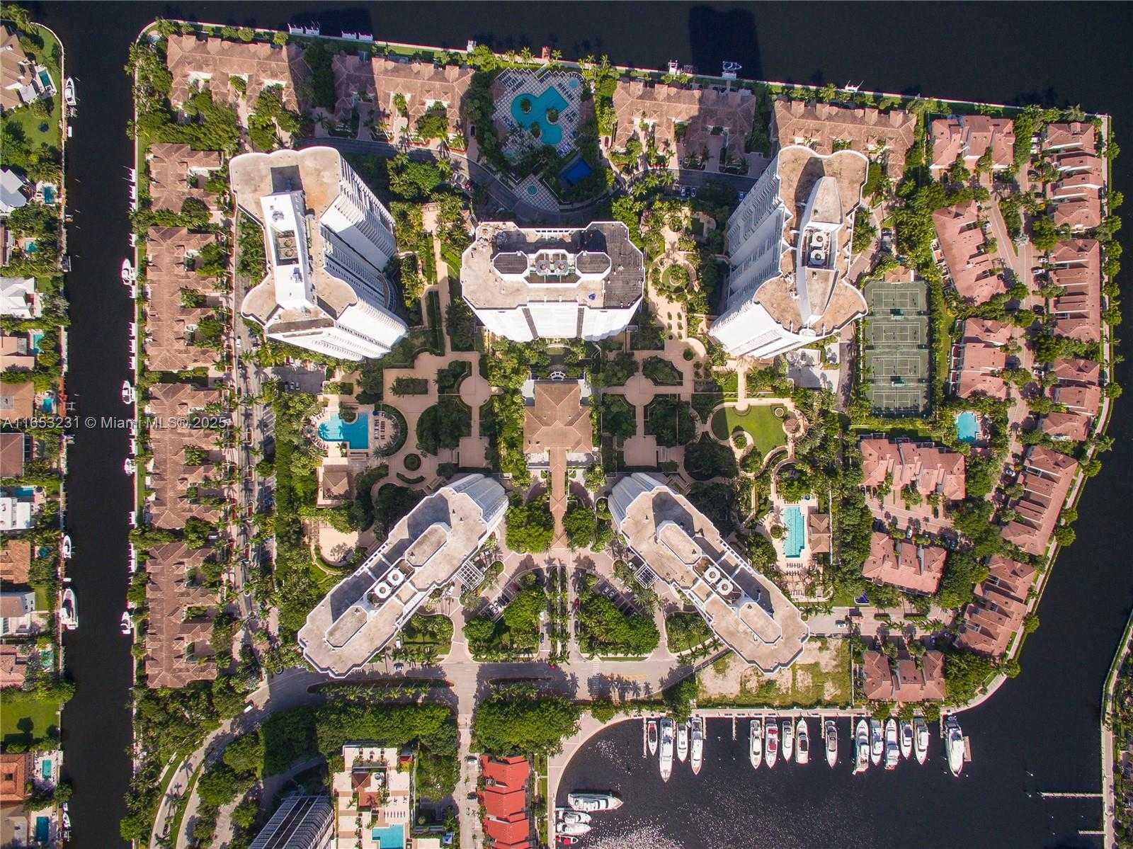 Small Image of 21055 YACHT CLUB DR #3101, Aventura Number 42