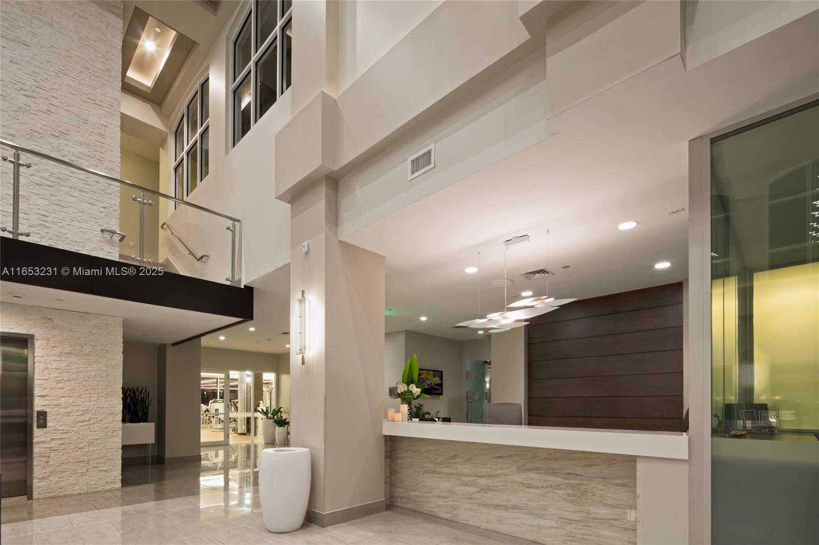 Small Image of 21055 YACHT CLUB DR #3101, Aventura Number 45