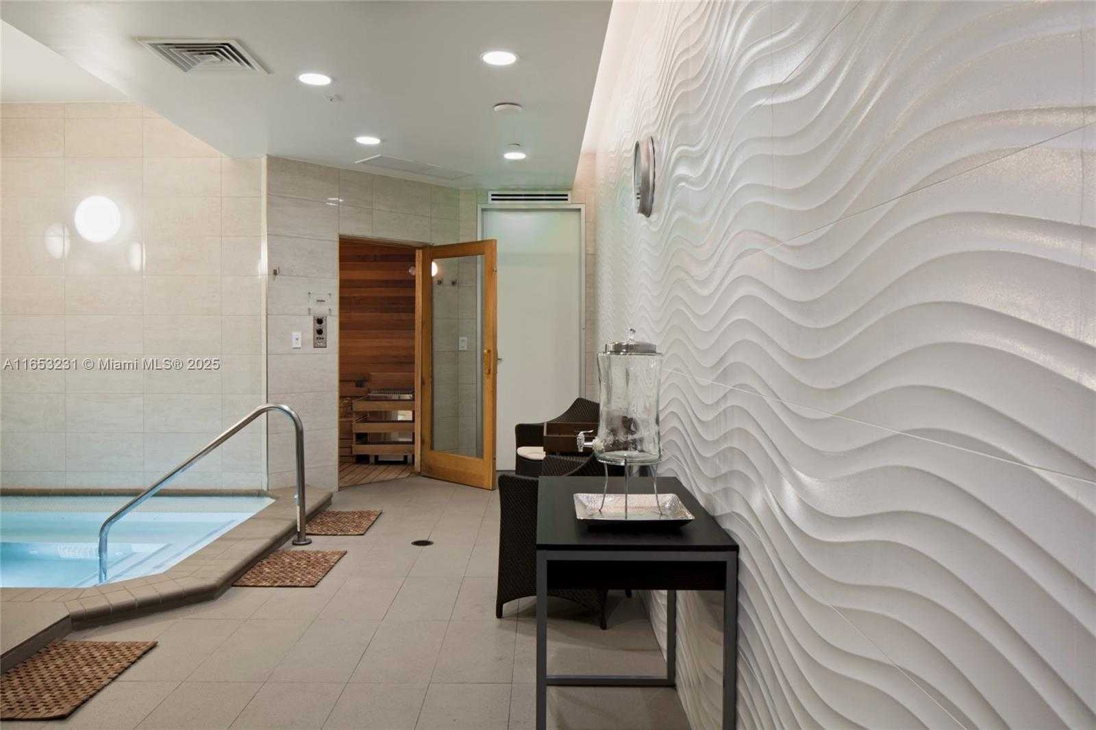 Small Image of 21055 YACHT CLUB DR #3101, Aventura Number 48