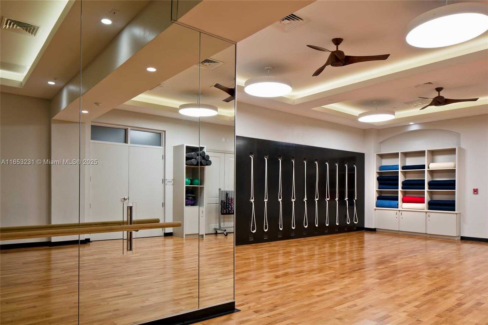 Small Image of 21055 YACHT CLUB DR #3101, Aventura Number 53