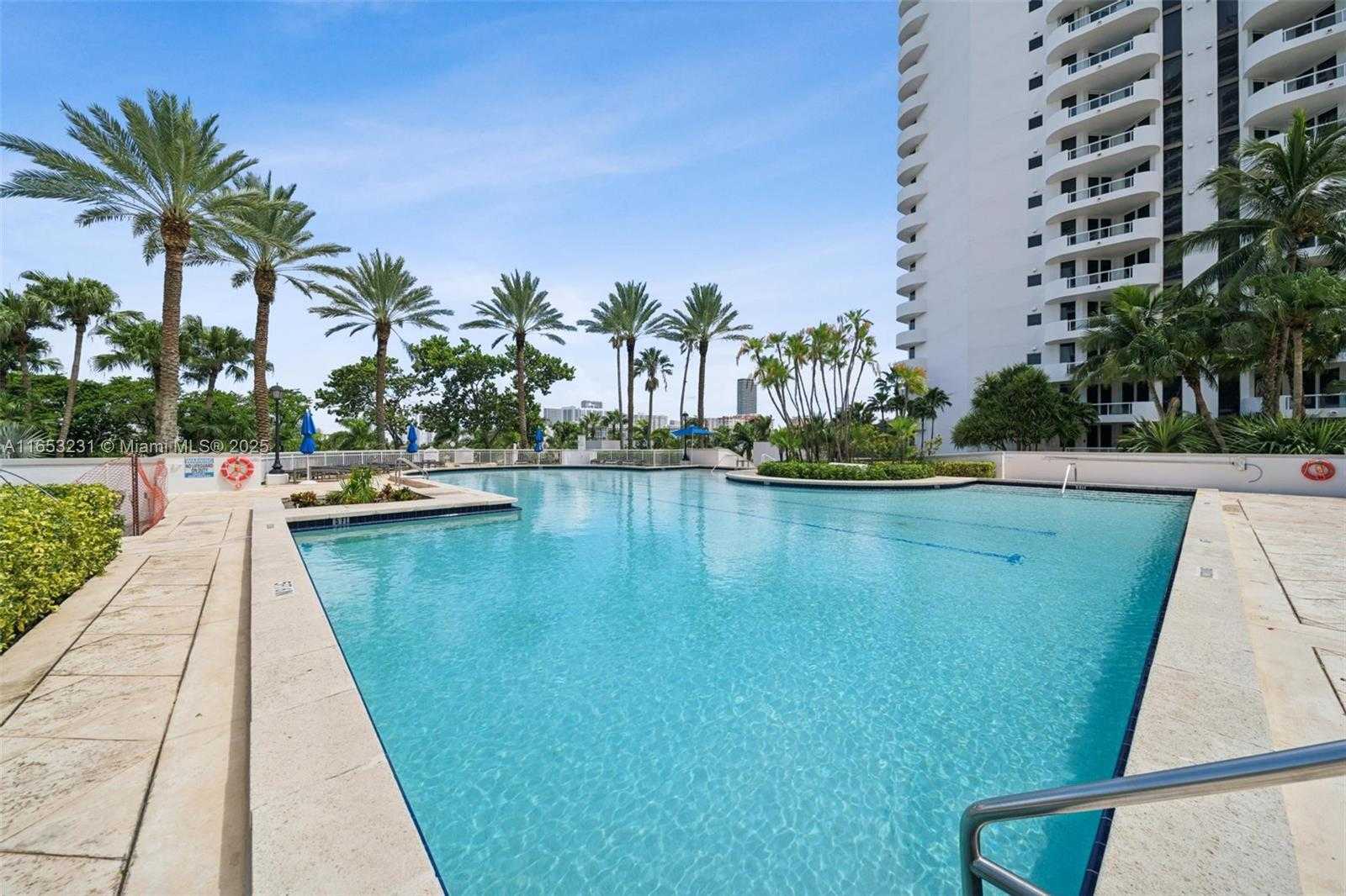 Small Image of 21055 YACHT CLUB DR #3101, Aventura Number 7