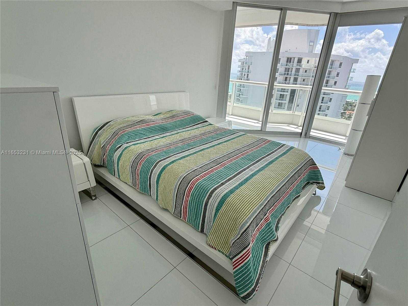 Small Image of 21055 YACHT CLUB DR #3101, Aventura Number 8