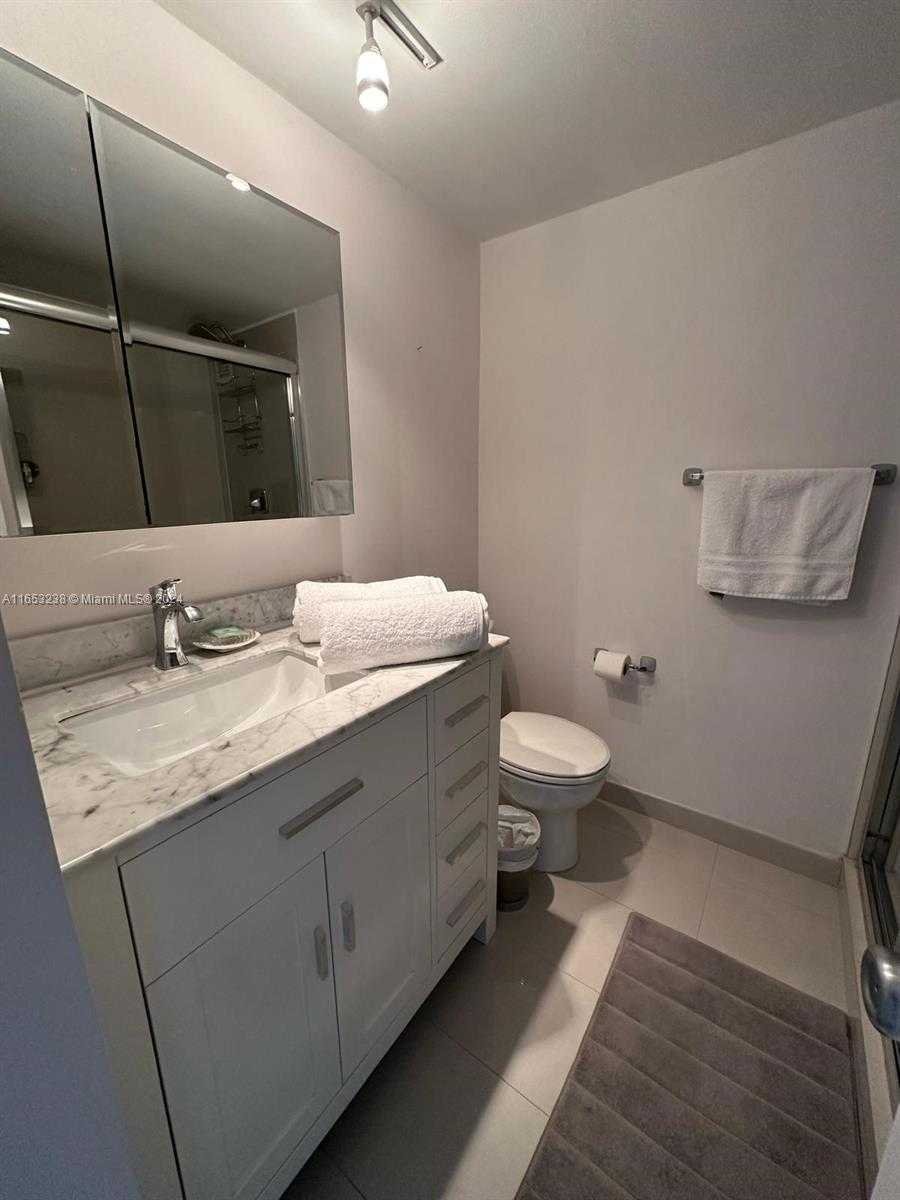 Small Image of 5151 COLLINS AVE #1525, Miami Beach Number 10