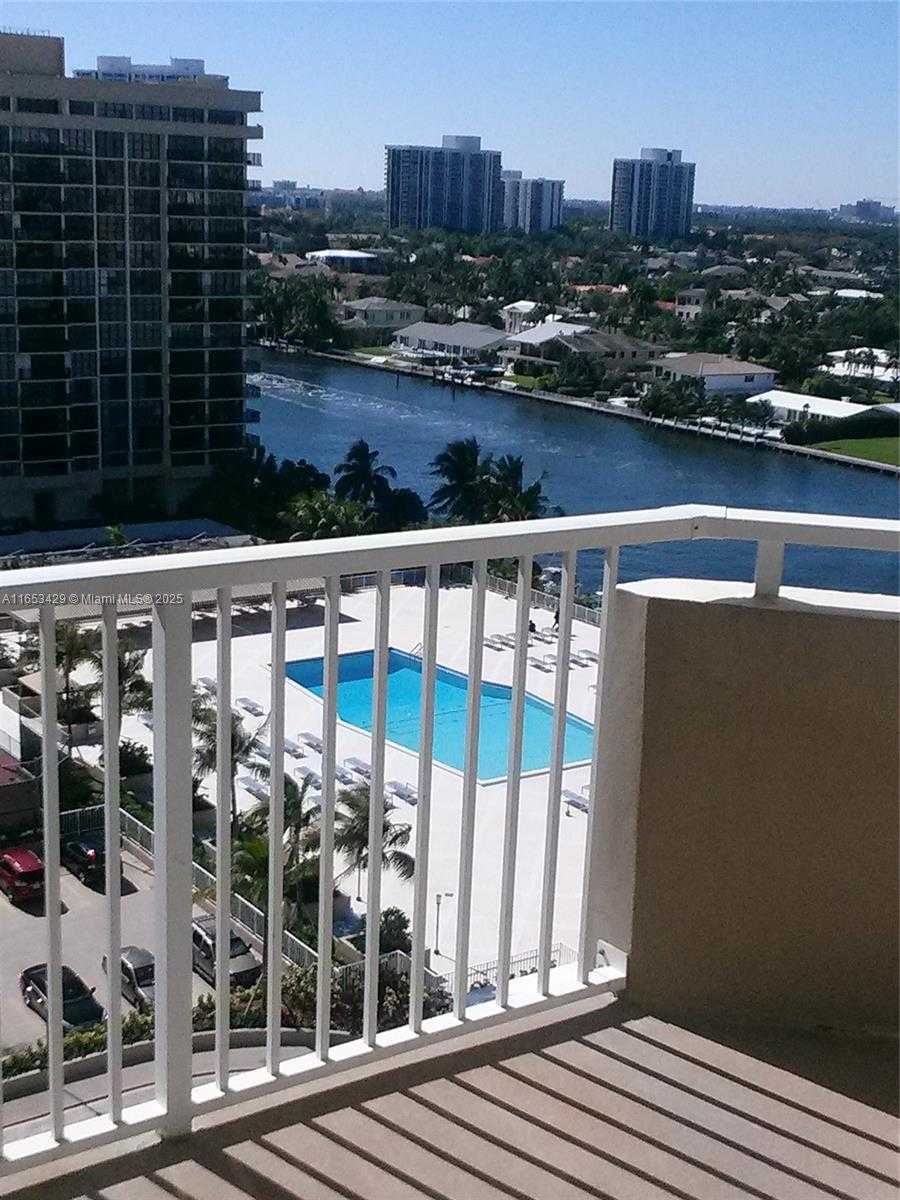 Small Image of 1965 SOUTH OCEAN DR #11C, Hallandale Beach Number 4