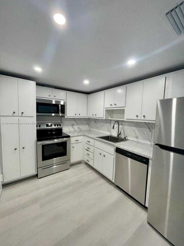 Small Image of 1950 SOUTH OCEAN DR #3M, Hallandale Beach Number 13