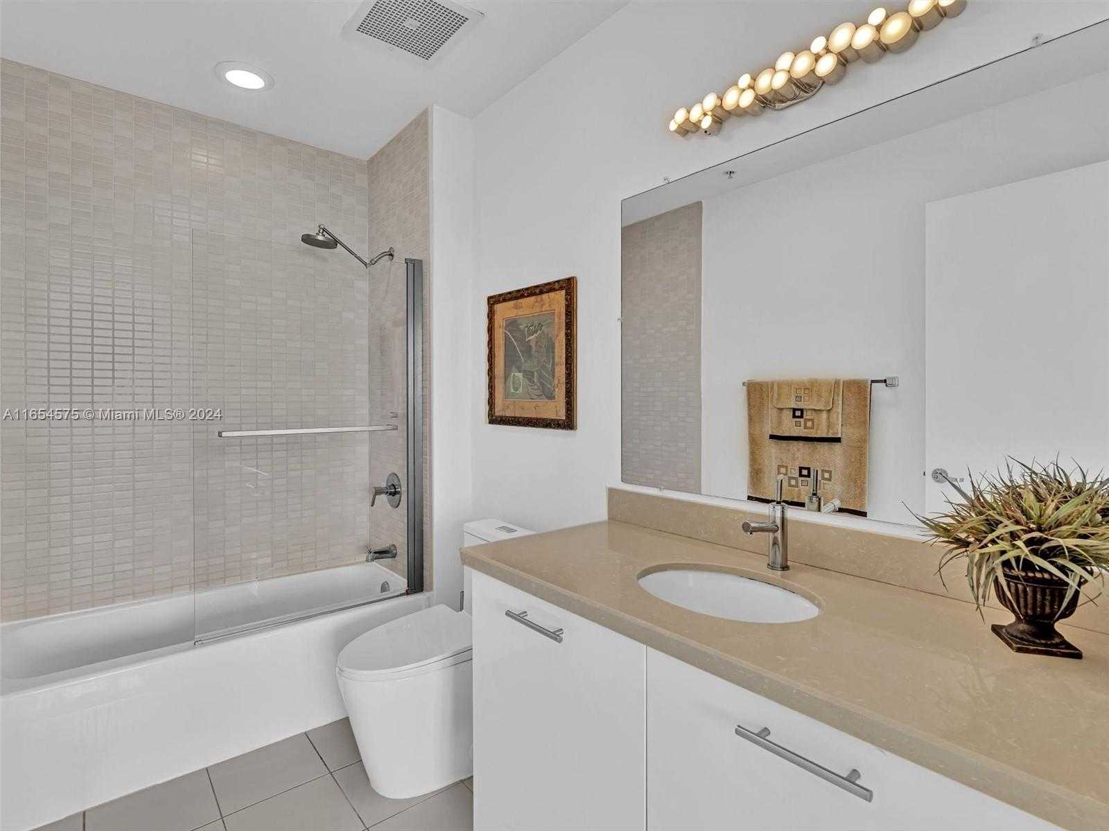 Small Image of 3470 EAST COAST AVE #H1902, Miami Number 30