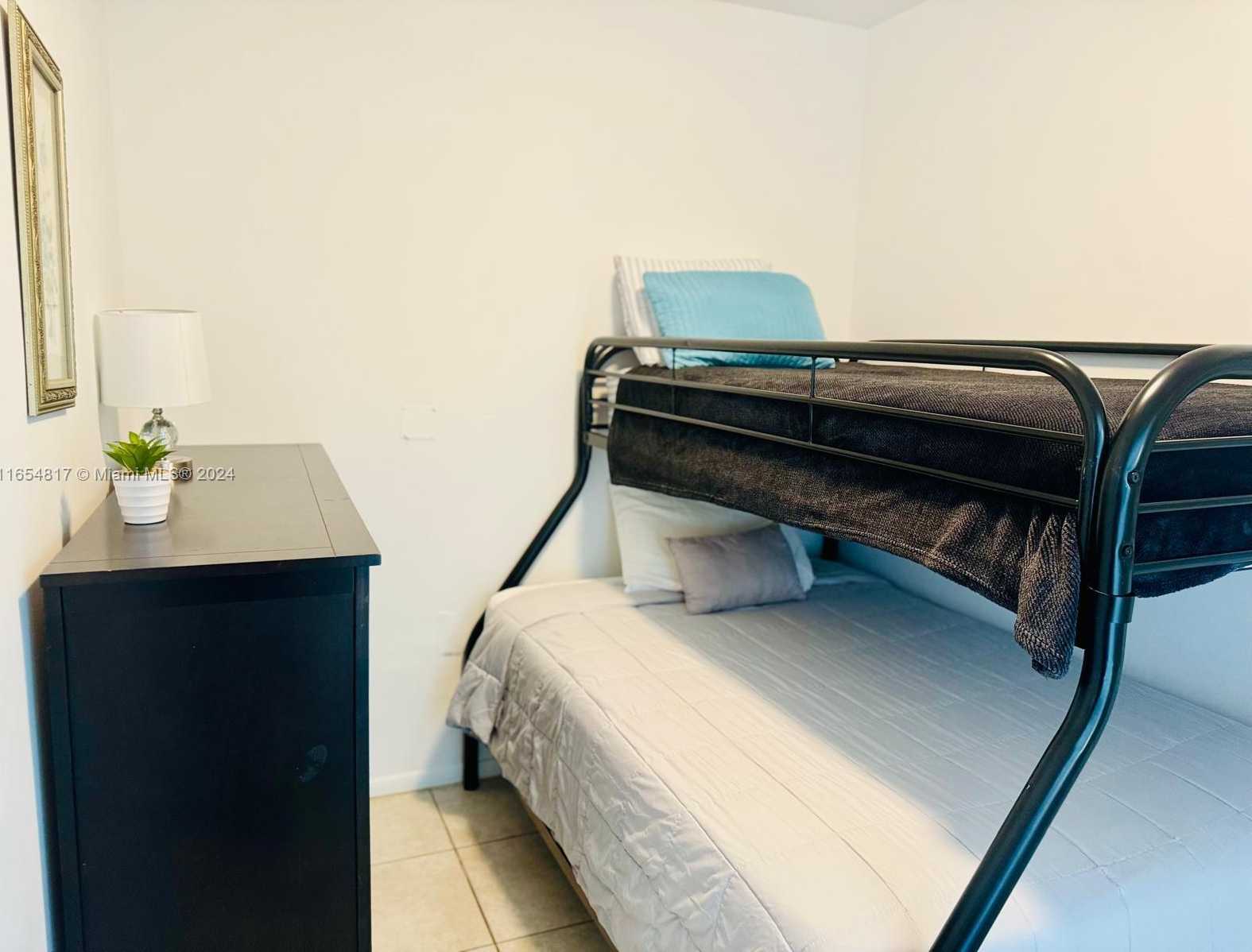 Small Image of 5601 COLLINS AVE #410, Miami Beach Number 14