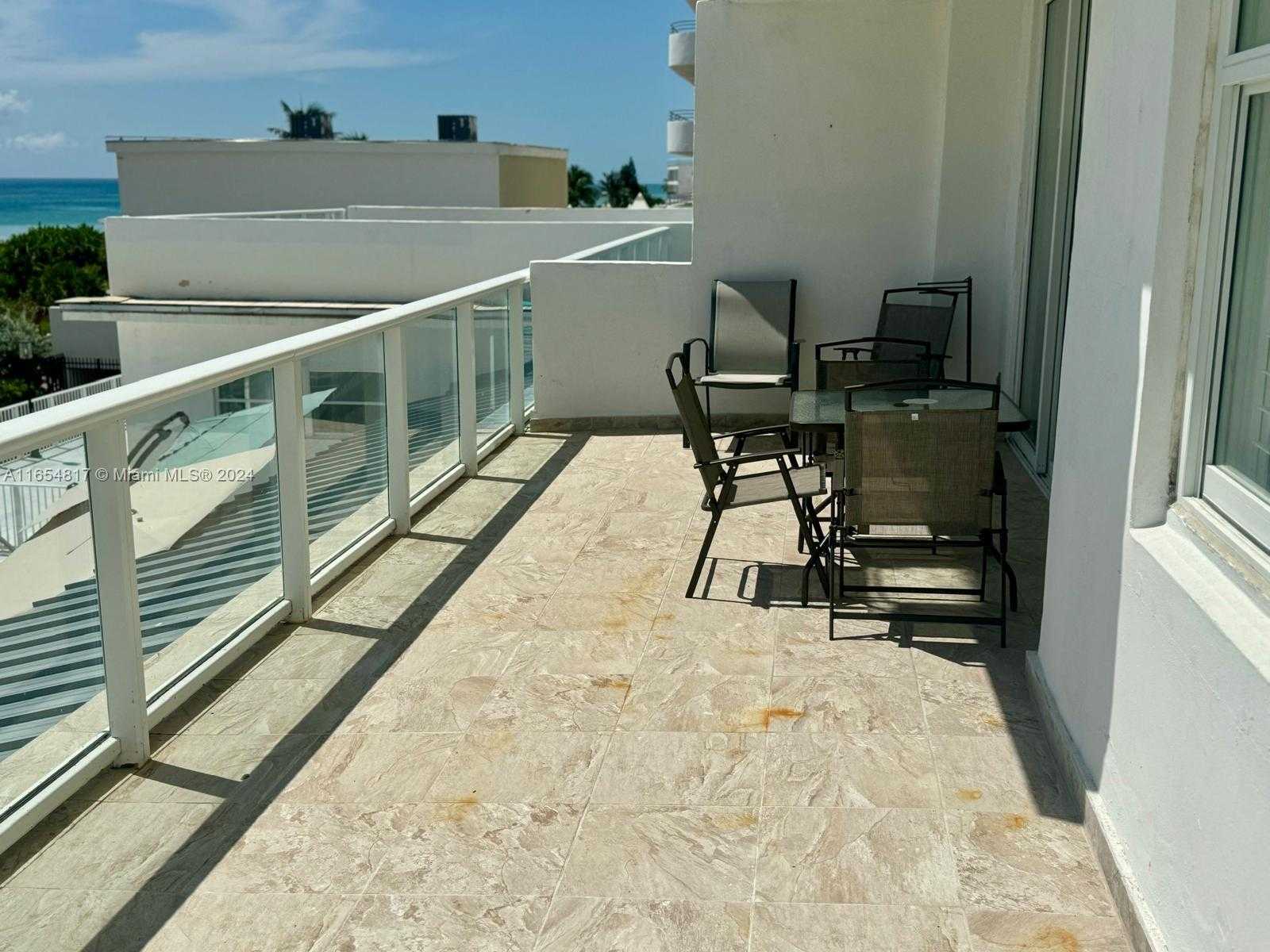 Small Image of 5601 COLLINS AVE #410, Miami Beach Number 2