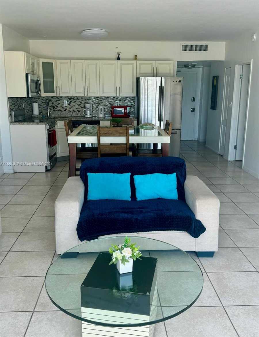 Small Image of 5601 COLLINS AVE #410, Miami Beach Number 7