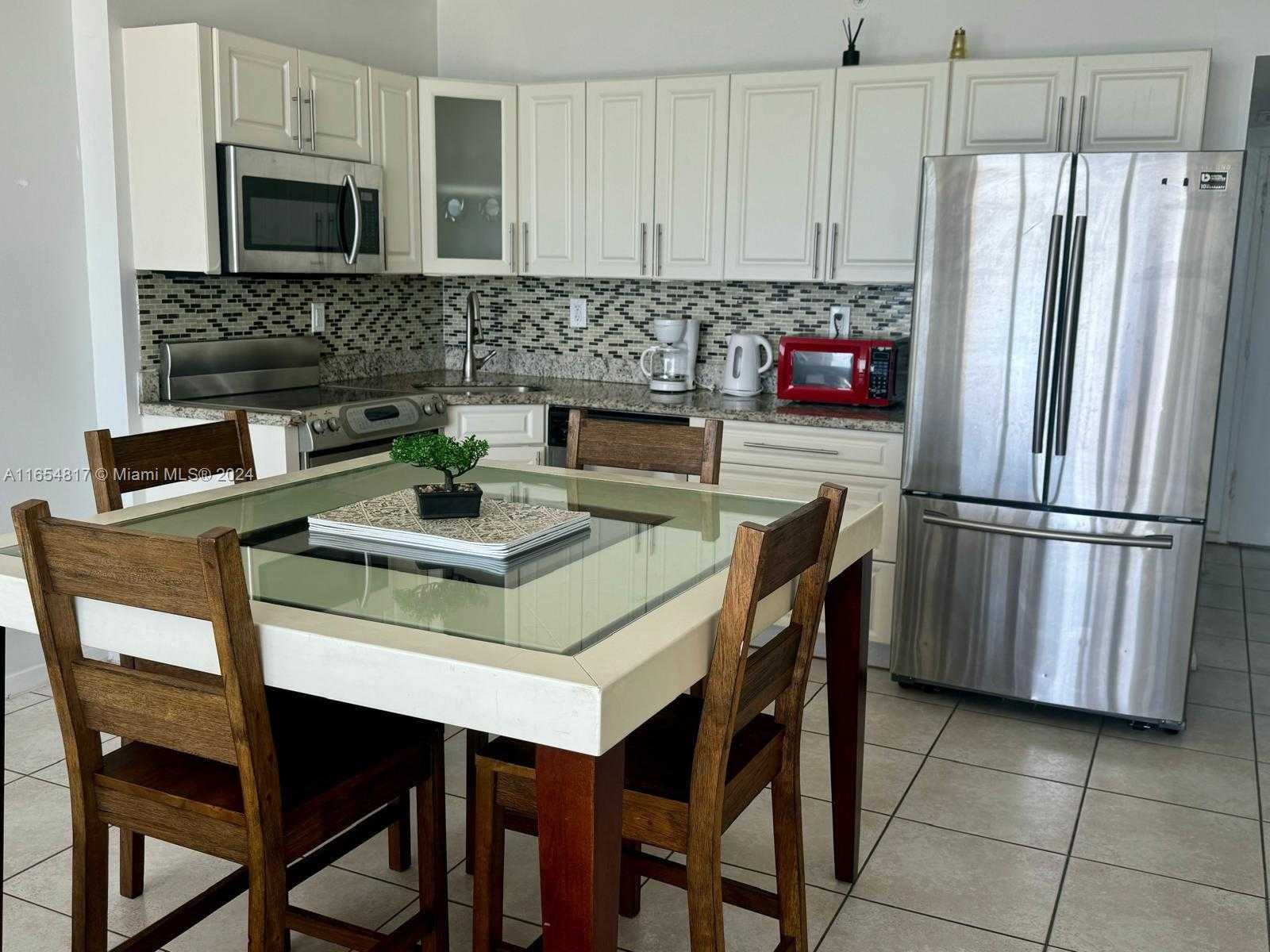 Small Image of 5601 COLLINS AVE #410, Miami Beach Number 9