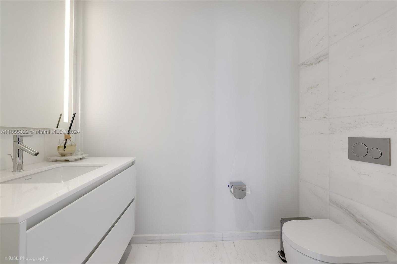 Small Image of 300 BISCAYNE BLVD WAY #706, Miami Number 18