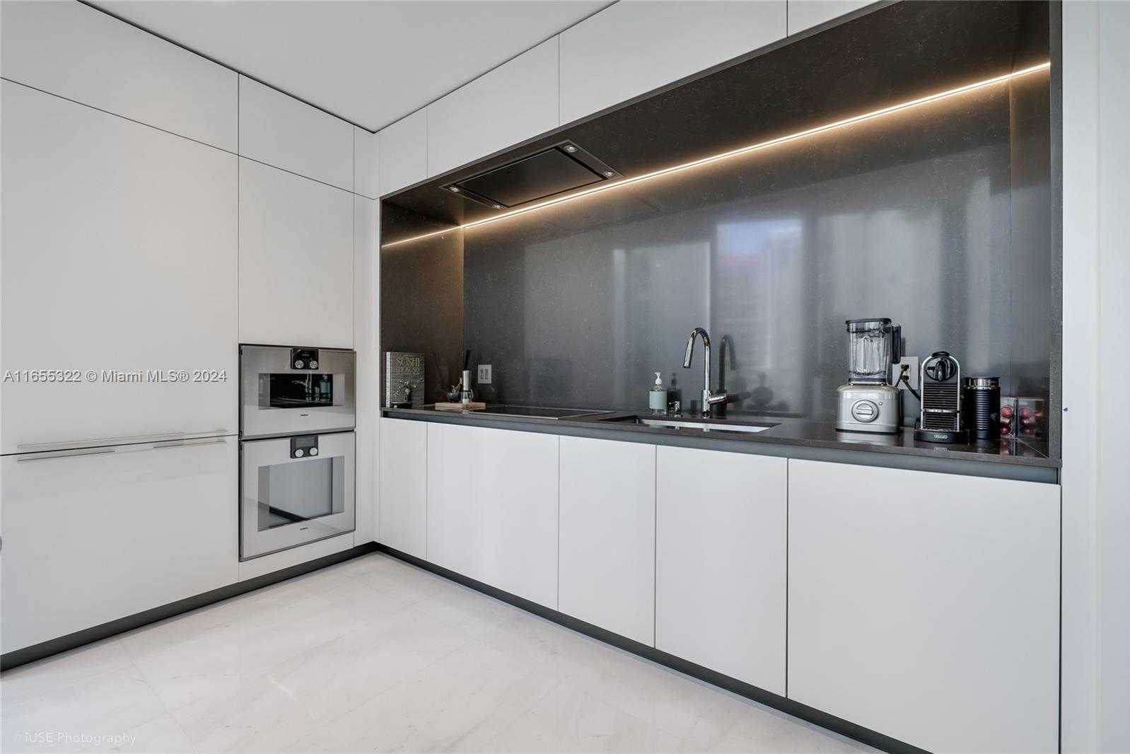 Small Image of 300 BISCAYNE BLVD WAY #706, Miami Number 3