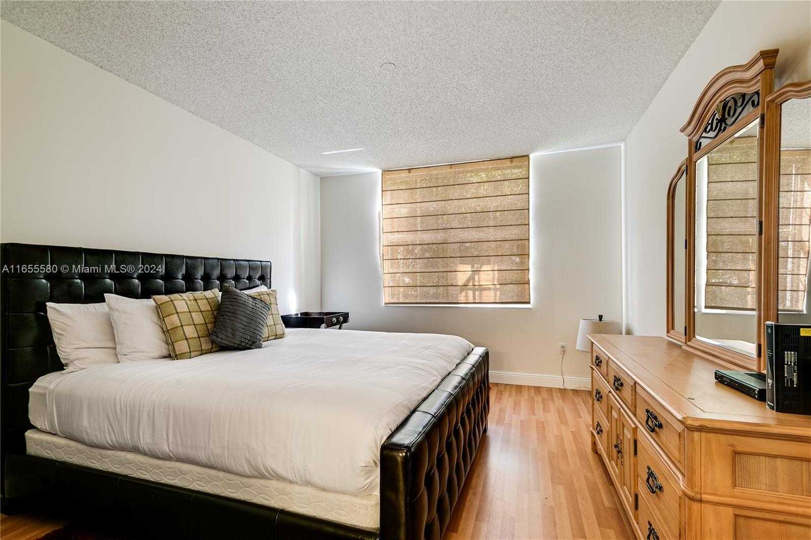 Small Image of 19701 EAST COUNTRY CLUB DR #5107, Aventura Number 13