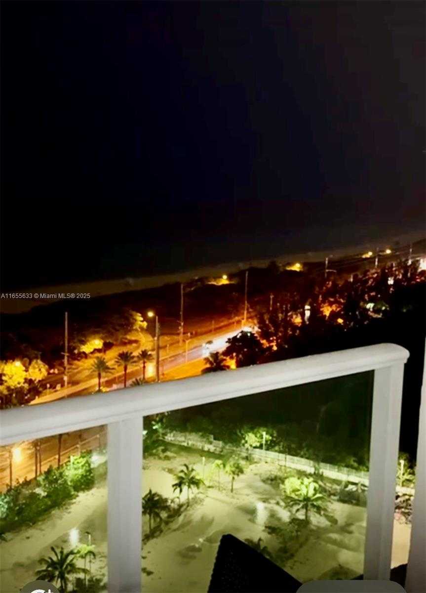 Small Image of 100 BAYVIEW DR #1906, Sunny Isles Beach Number 19