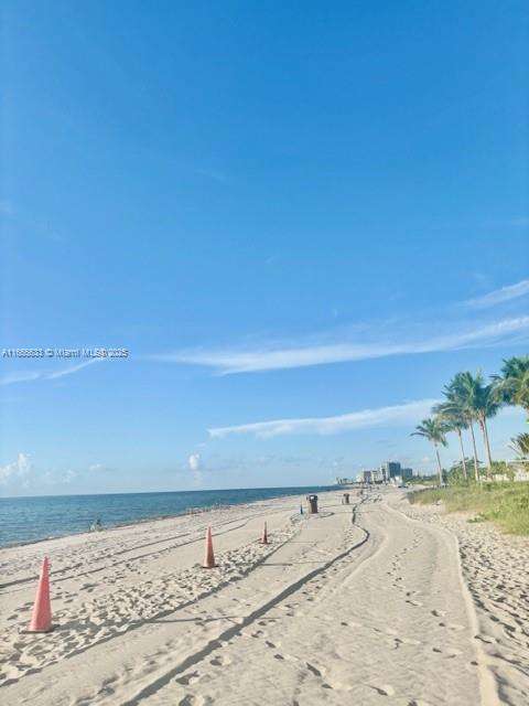 Small Image of 100 BAYVIEW DR #1906, Sunny Isles Beach Number 23