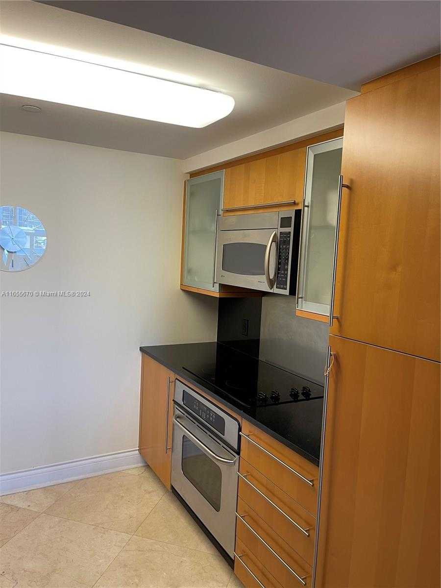 Small Image of 6365 COLLINS AVE #2109, Miami Beach Number 10