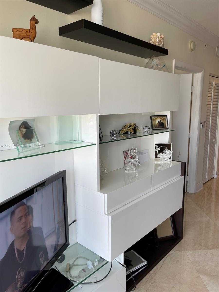 Small Image of 6365 COLLINS AVE #2109, Miami Beach Number 7