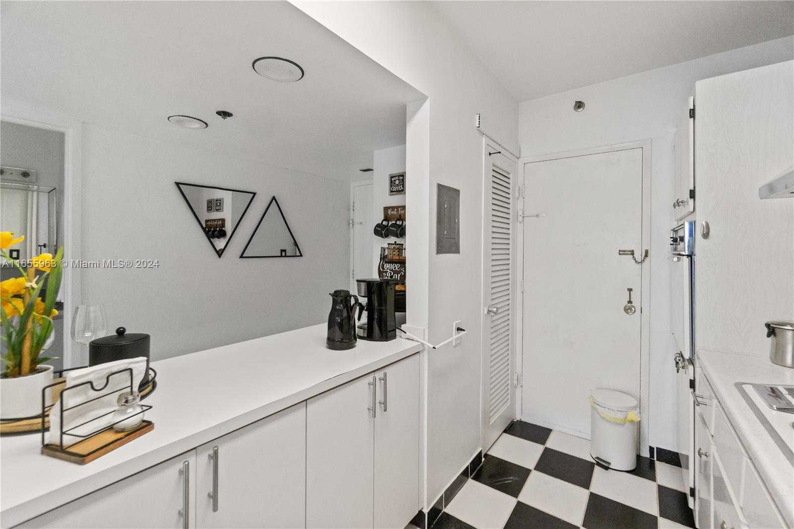 Small Image of 100 LINCOLN RD #924, Miami Beach Number 7