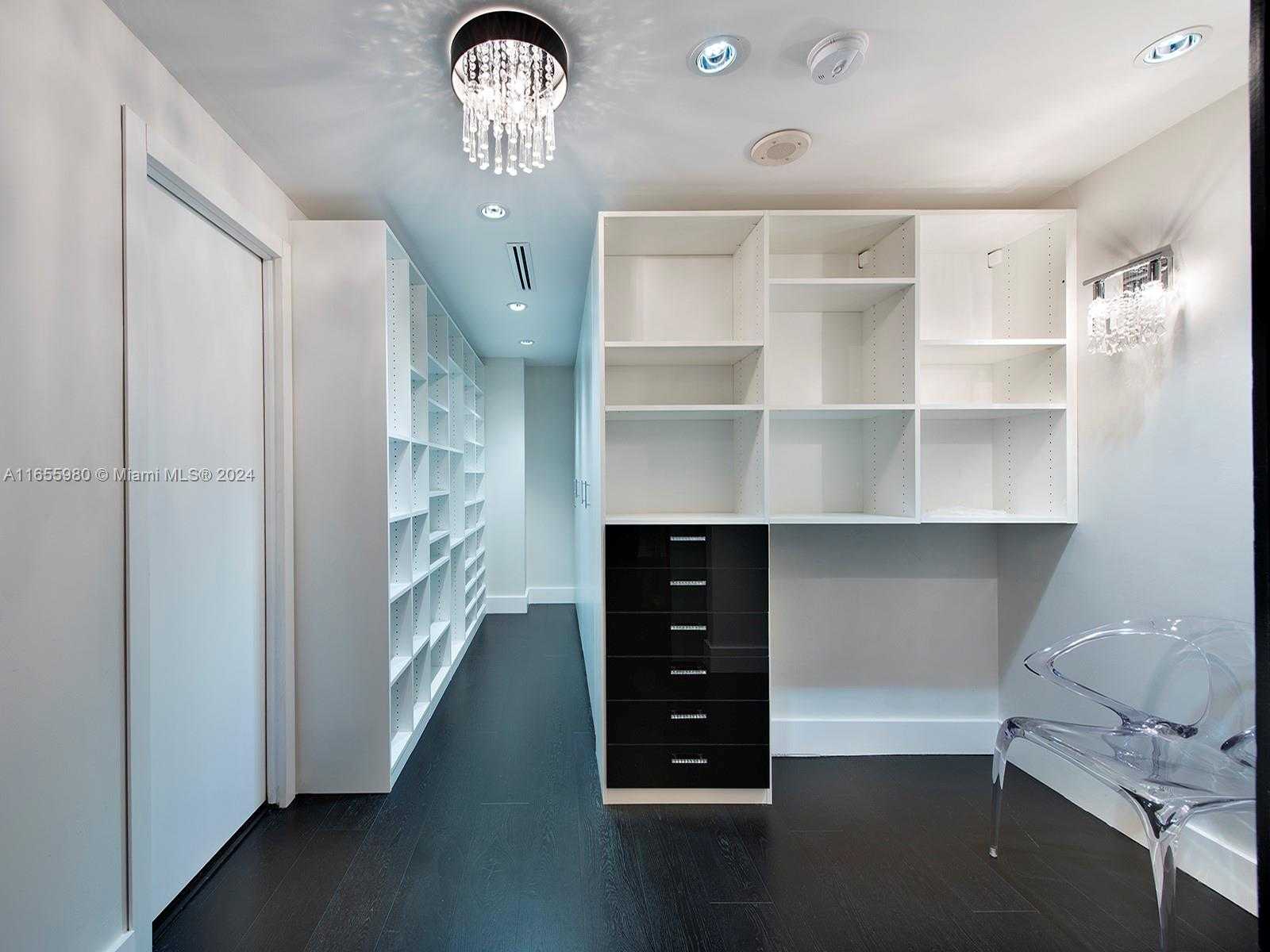 Small Image of 1455 OCEAN DR #1204, Miami Beach Number 17