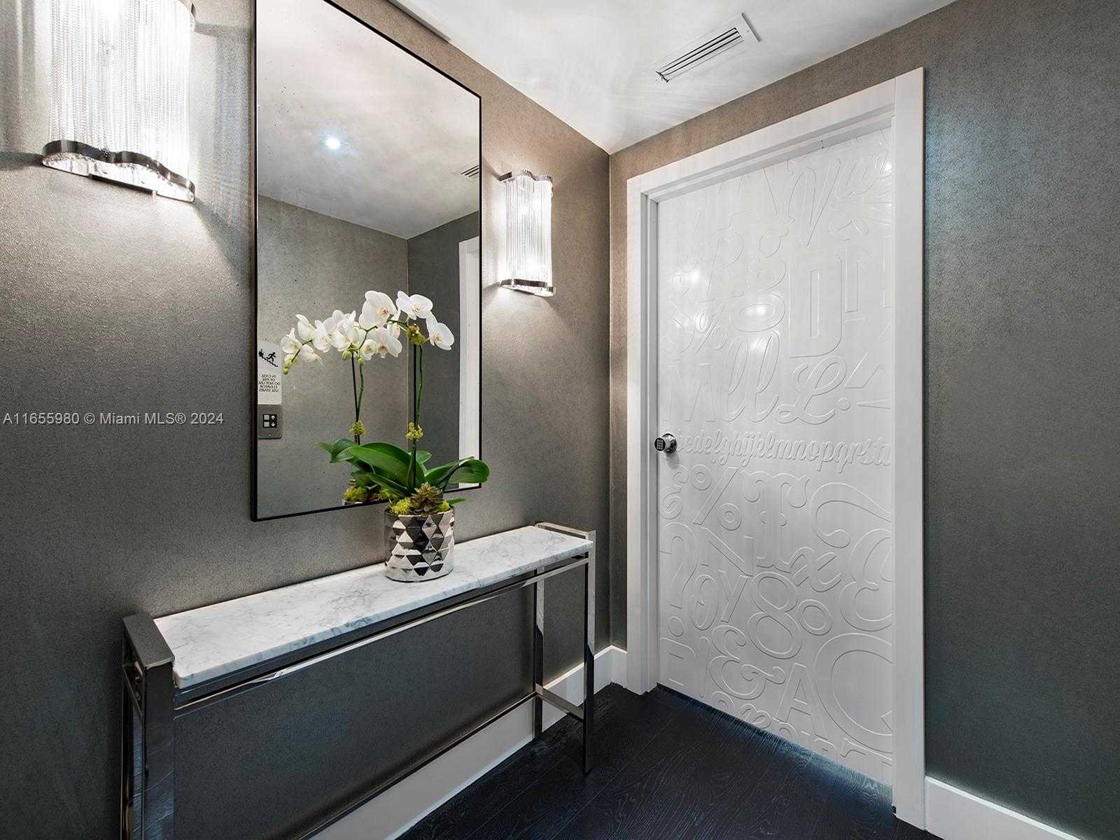 Small Image of 1455 OCEAN DR #1204, Miami Beach Number 6