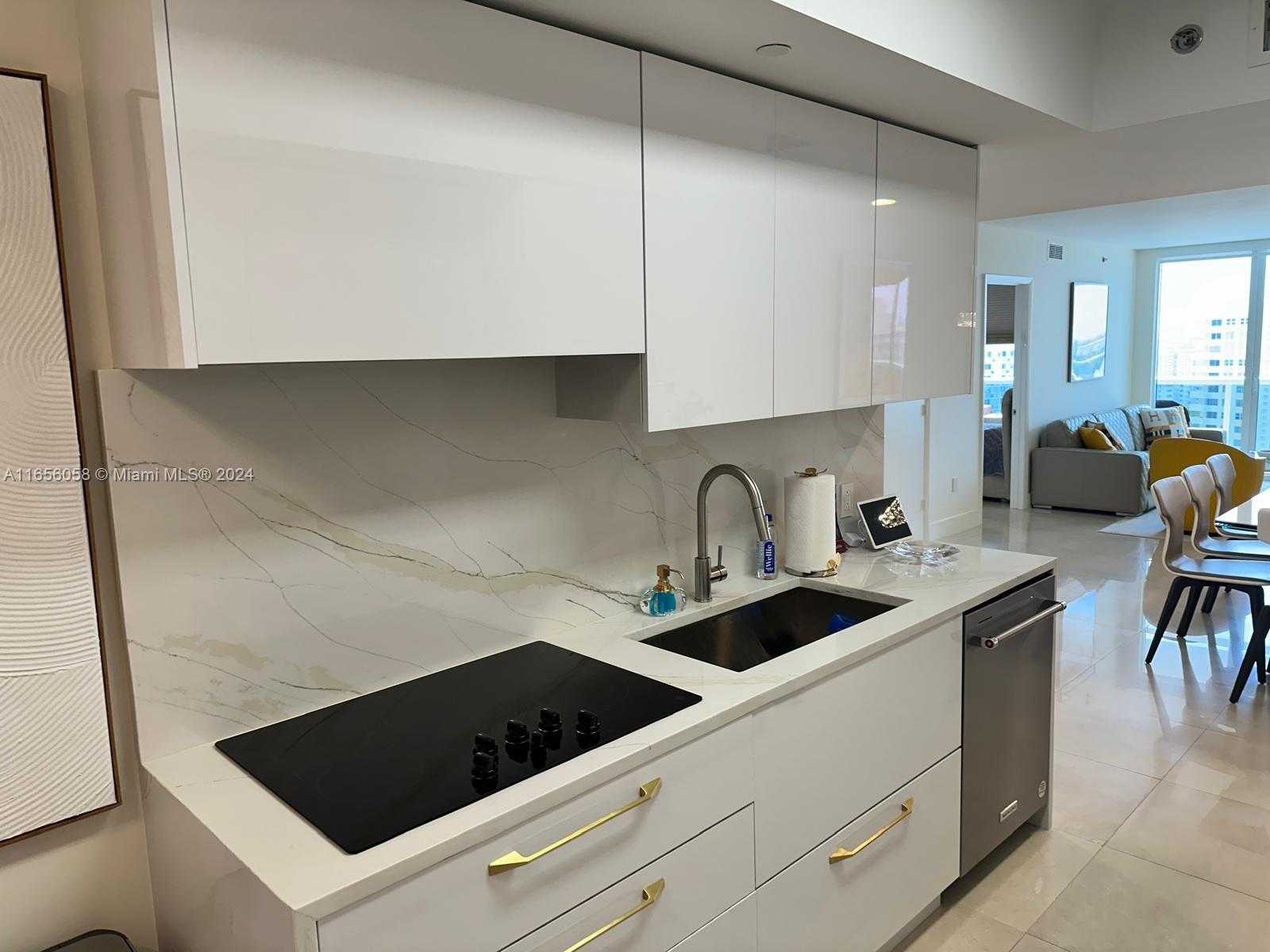 Small Image of 1800 SOUTH OCEAN DR #1607, Hallandale Beach Number 17